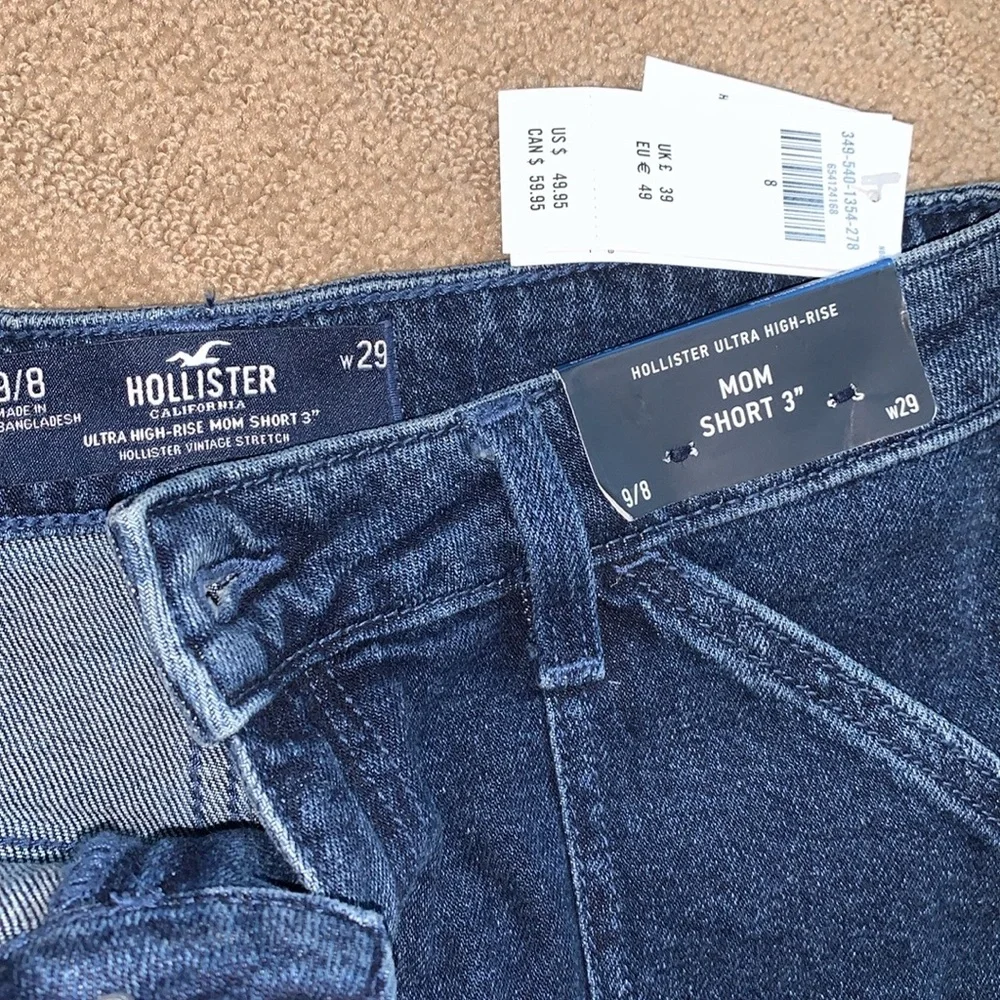 Hollister Ultra High Rise Mom Shorts‎